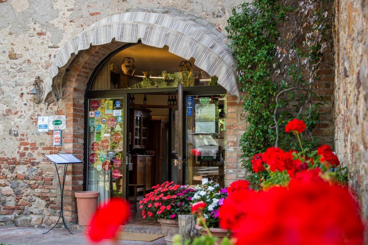 Albergo Ristorante Da Vestro Monticiano Kültér fotó