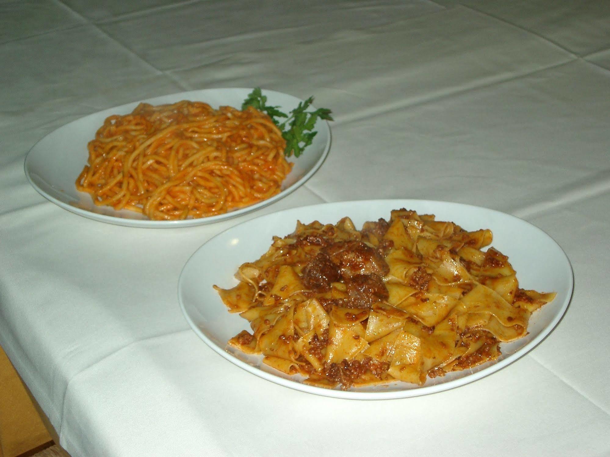 Albergo Ristorante Da Vestro Monticiano Kültér fotó