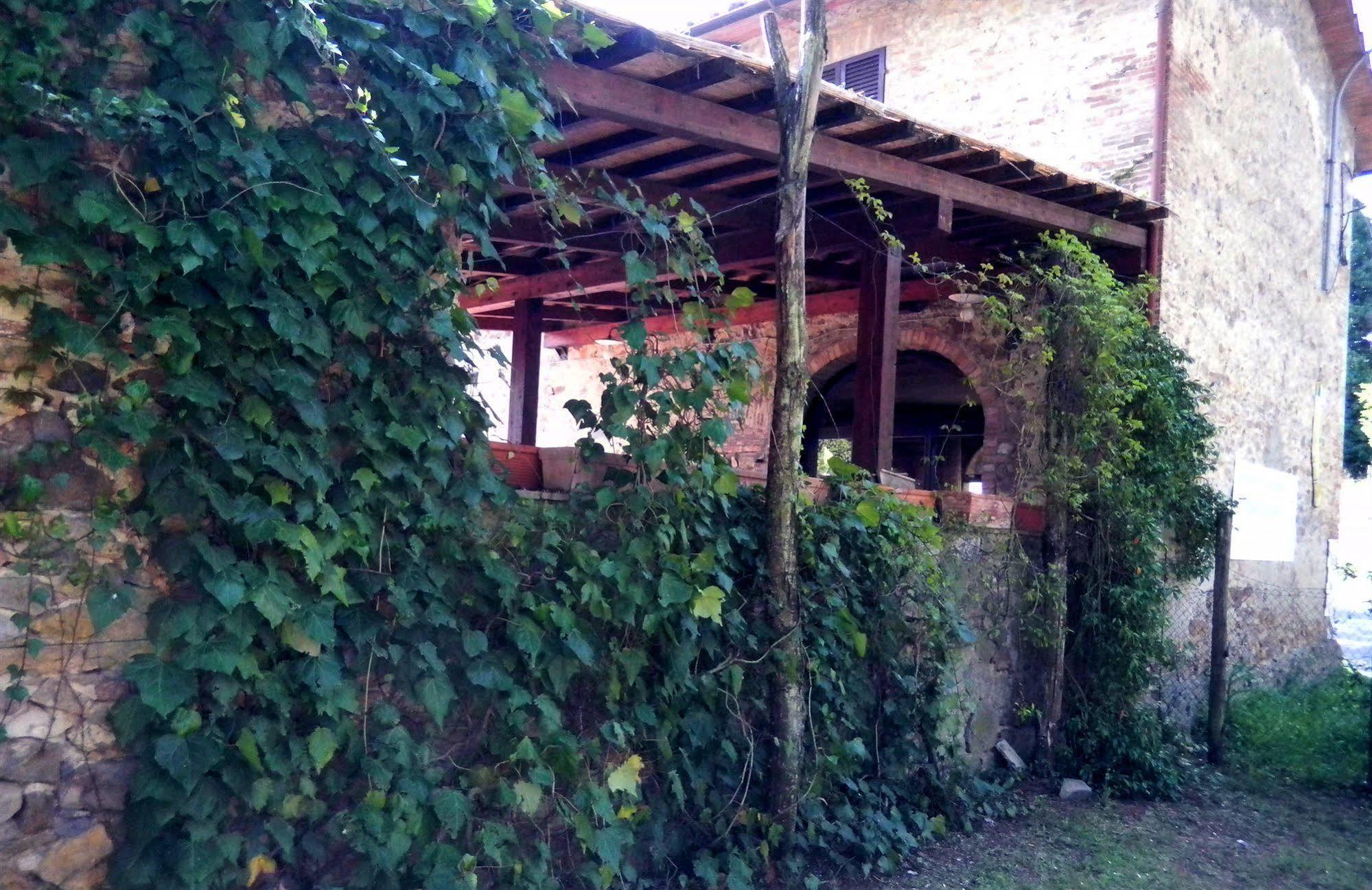 Albergo Ristorante Da Vestro Monticiano Kültér fotó