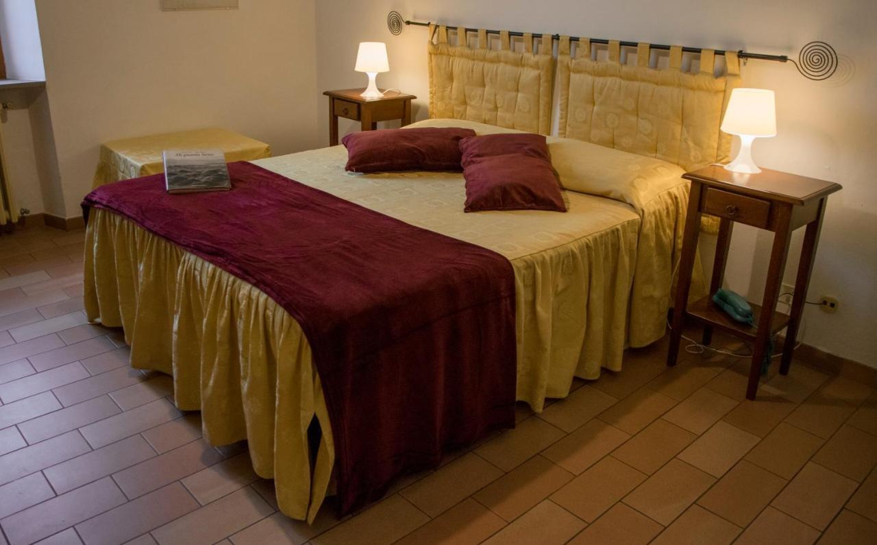 Albergo Ristorante Da Vestro Monticiano Kültér fotó